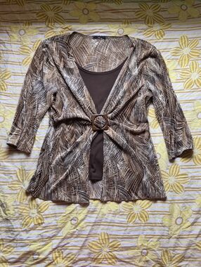 Brown Patterned Women's Knit Top with Front Ring Detail